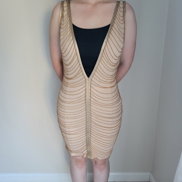 NWT: Fashion Nova "Nothin Better Than Me" Chain Dress / Size Medium - Picture 8 of 9